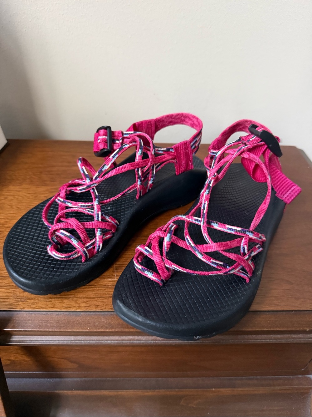 Chaco Women's Hot Pink Strappy Sport Sandals Performance size 7